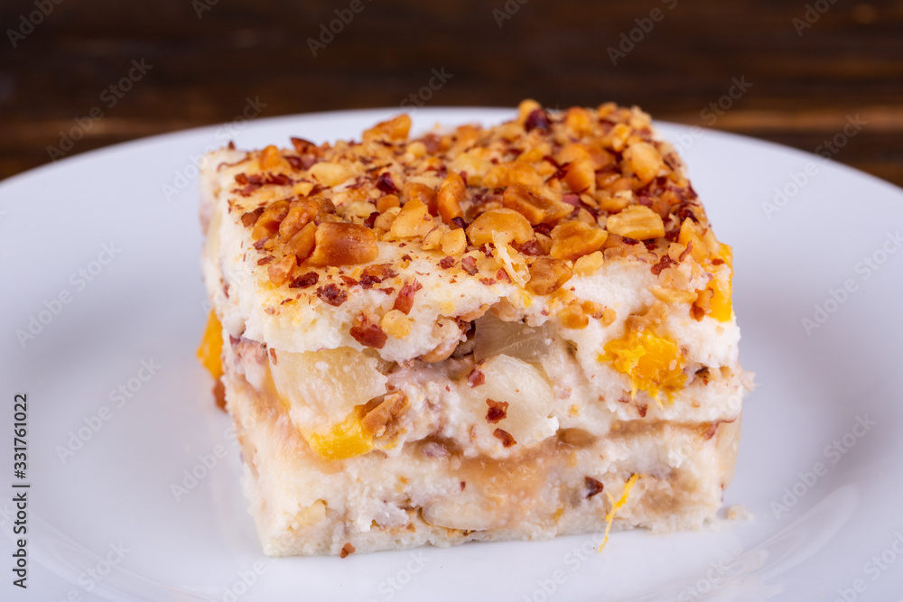 Kasha Gurievskaya on an ancient recipe with nuts and raisins Kasha Gurievskaya on an ancient recipe with nuts and raisins