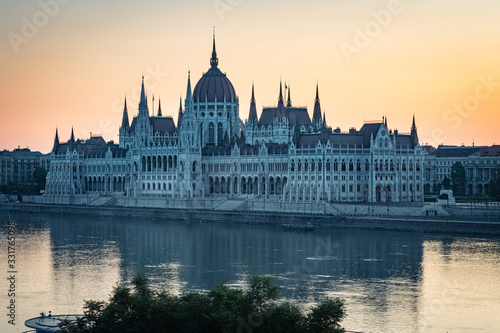 The Budapest Parliament at dawn, a stately gothic building in Hungary 2019 © Matteo Gabrieli