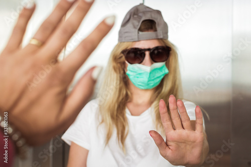 Canvas Print viruses and bacteries needs strong fight