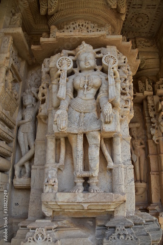 インドのラジャスタン州のウダイプル 世界遺産のクンバルガール城 繊細で美しい女神像