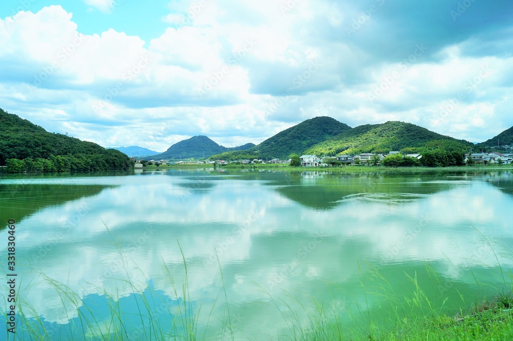 Fototapeta premium 住蓮寺池（香川県高松市）
