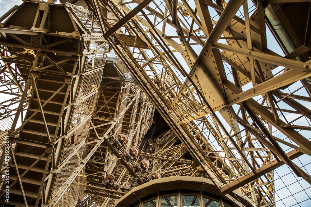 Vew of the Eiffel Tower from below .