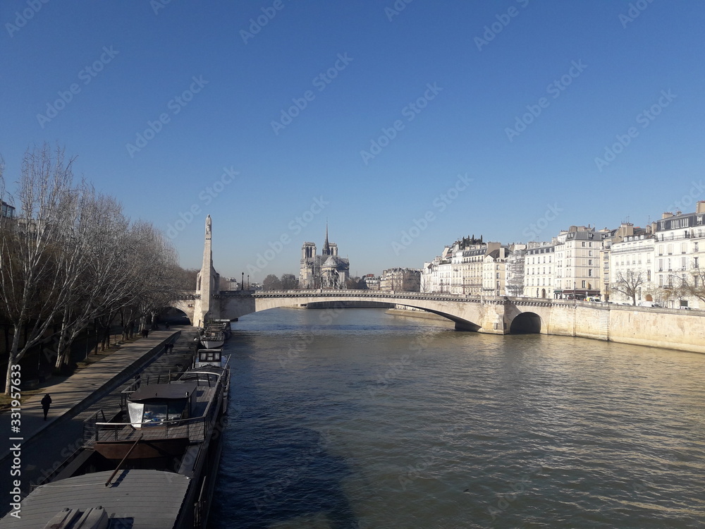 Paris quai de seine