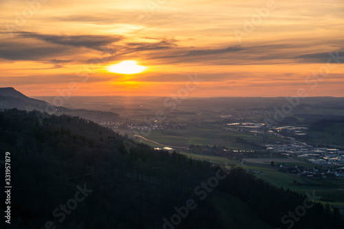 Sonnenuntergang auf  einem Turm mit Blick über die schwäbische Alb © Jakob