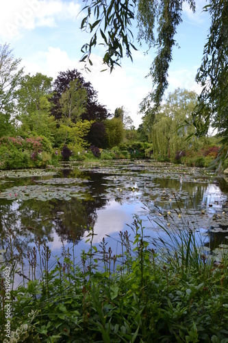 maison et jardin de monet a giverny france