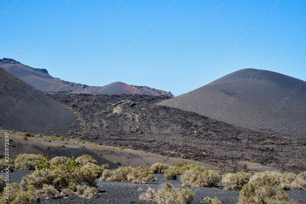 Wanderung durch den Naturpark Los Volcanes um die Vulkane Caldera de La Rilla, Montana de Santa Catalina, Pico Partido, Montana del Senalo auf der spanischen Kanareninsel Lanzarote Wanderung durch den Naturpark Los Volcanes um die Vulkane Caldera de La Rilla, Montana de Santa Catalina, Pico Partido, Montana del Senalo auf der spanischen Kanareninsel Lanzarote