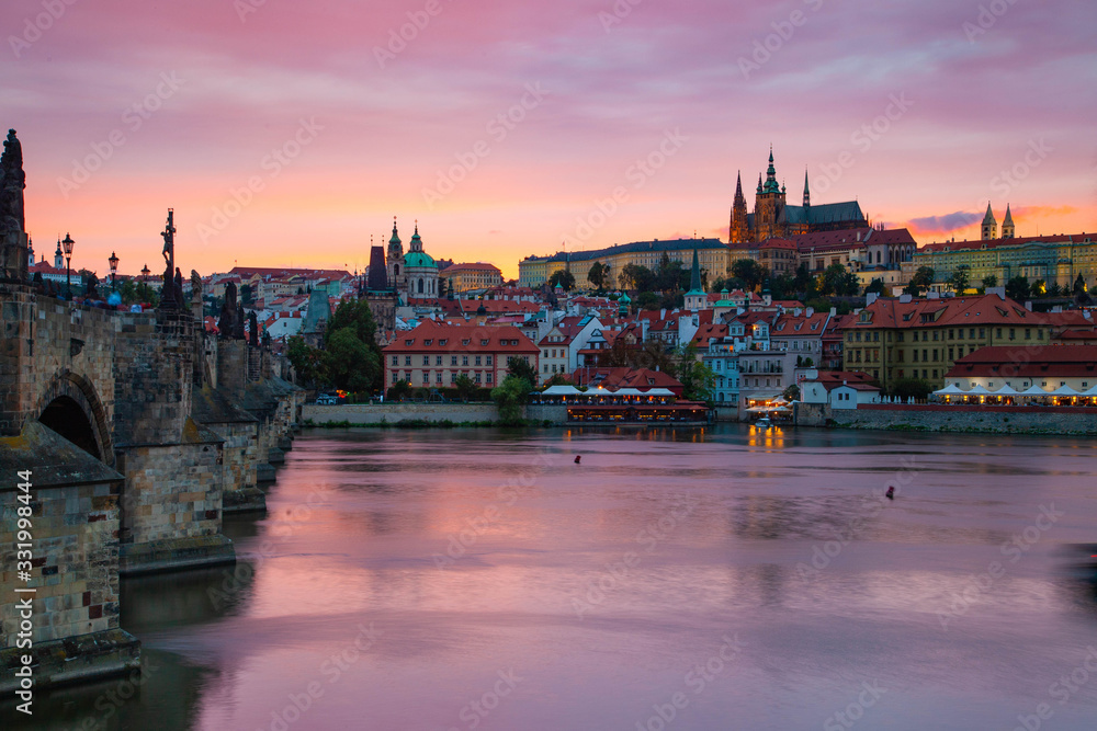 Fototapeta premium Prague Castle in the evening