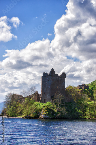 Fototapeta Naklejka Na Ścianę i Meble -  Grand Tower of the Urquhart Castle in Loch Ness in Scotland