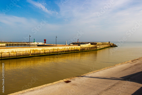 Obraz na płótnie Misa River mouth and Port of Senigallia breakwater, Province of Ancona, Marche Region, Italy w salonie