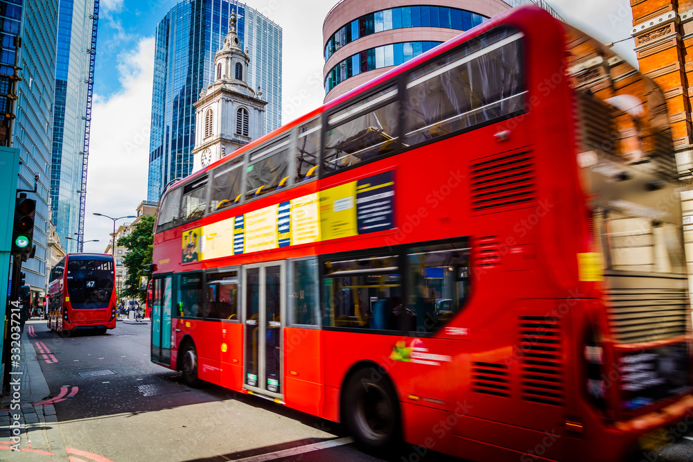 Obraz premium Nowoczesna i stara architektura City of London