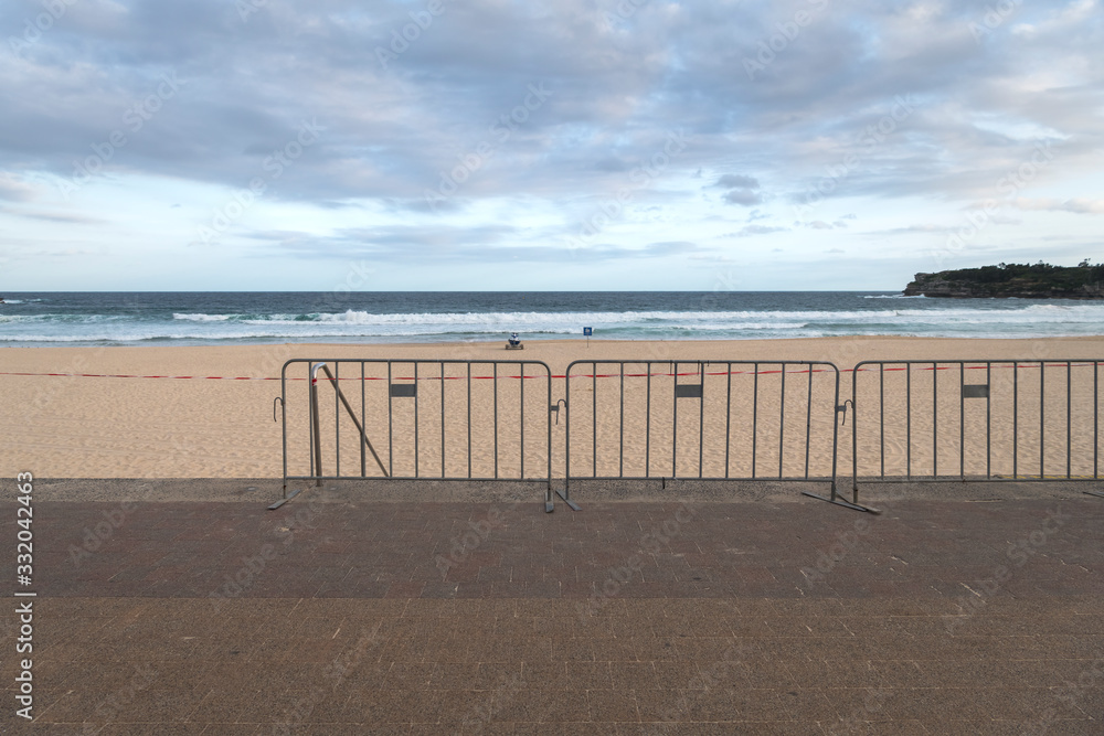 Covid 19,  Bondi Beach closed after crowds ignore virus warnings, Bondi Beach Australia