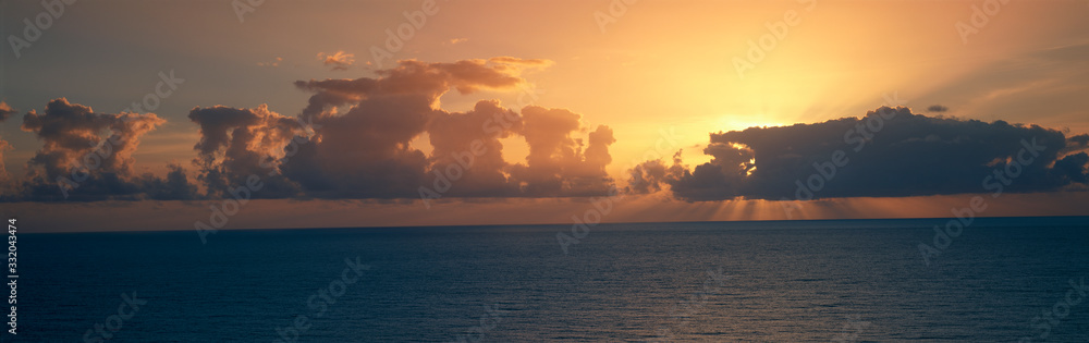 Panoramic view of sunrise on the Pacific Ocean, Hawaii