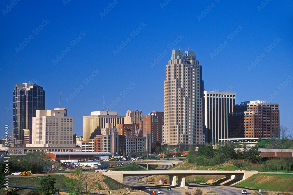 Naklejka premium Skyline of Raleigh, NC