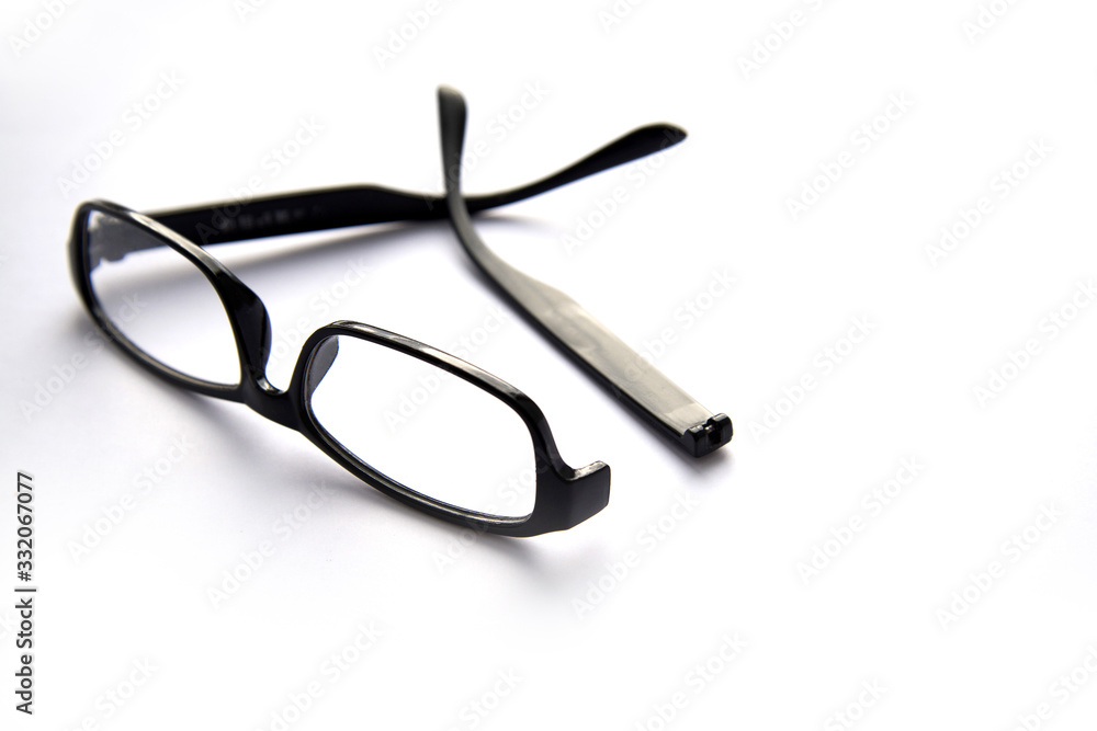 Broken eye glasses Broken eye glasses