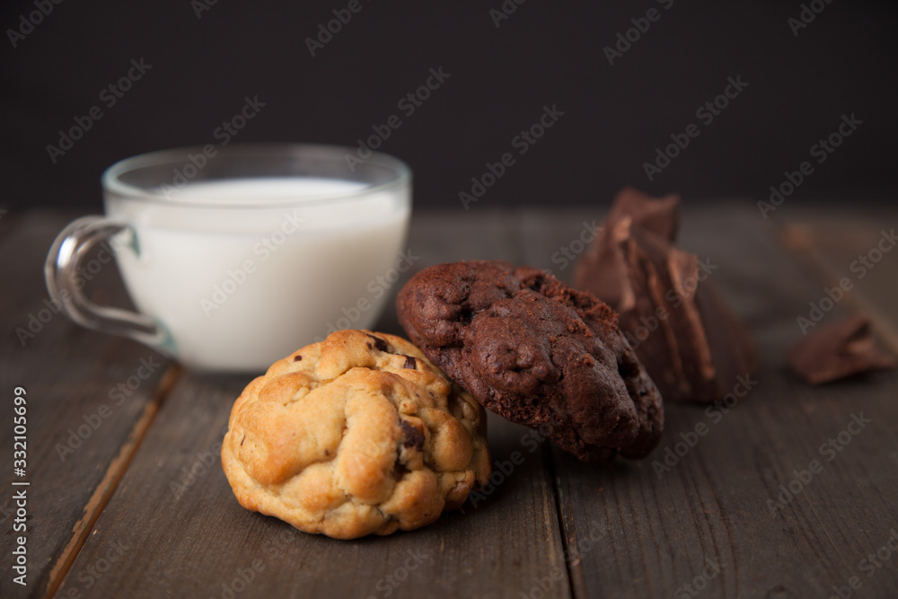 image shows a baking tray or cookie image shows a baking tray or cookie