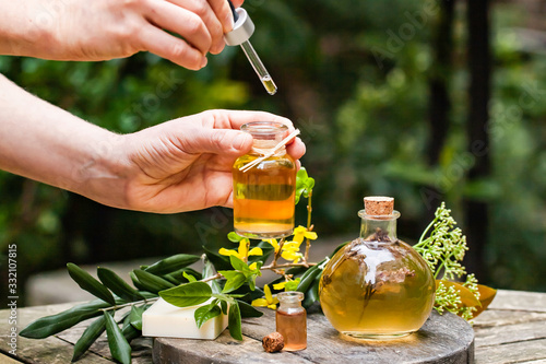 Tableau sur toile Concept of natural organic oil in cosmetology