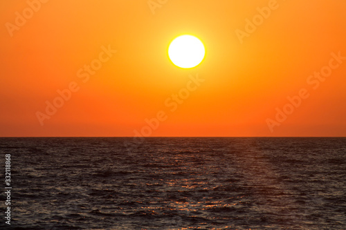 Fototapeta Naklejka Na Ścianę i Meble -  sunset over the sea romantic evening in the tropics