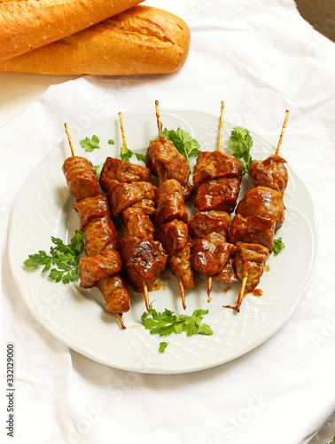 Pinchos morunos de seitán