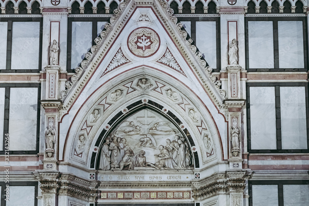 Détails architecturaux de la basilique Santa Croce à Florence, Italie
