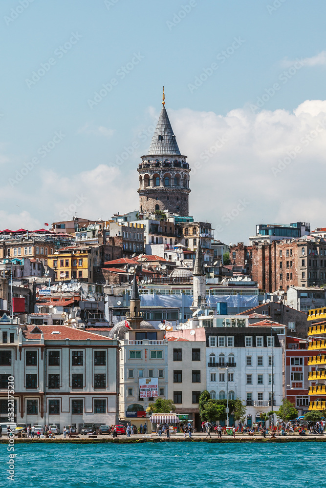 Obraz premium View of the Galata Tower and Galataport