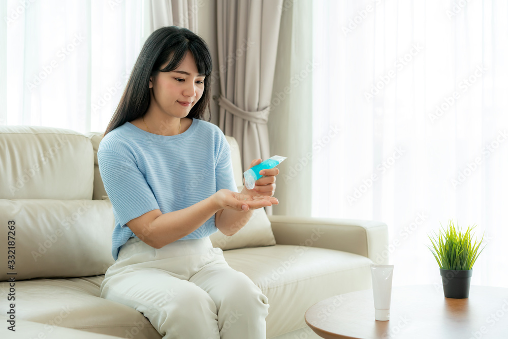 Asian womanl using alcohol antiseptic gel, prevention, cleaning hands frequently, prevent infection, outbreak of Covid-19 wash hands with hand sanitizer to avoid contaminating.. Asian womanl using alcohol antiseptic gel, prevention, cleaning hands frequently, prevent infection, outbreak of Covid-19 wash hands with hand sanitizer to avoid contaminating..