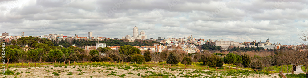 Vistas panoramicas de la ciudad de Madrid, palacio real