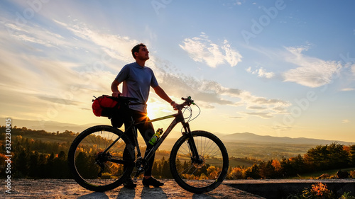 Fototapeta Naklejka Na Ścianę i Meble -  Bike adventure in the mountains