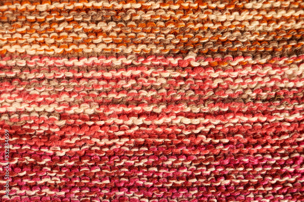 Multicolored knitted texture in macro using shawl technique