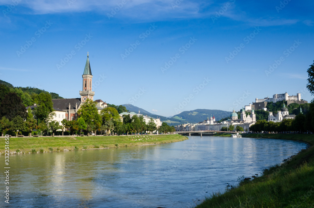 Salisburgo by the river with a Church