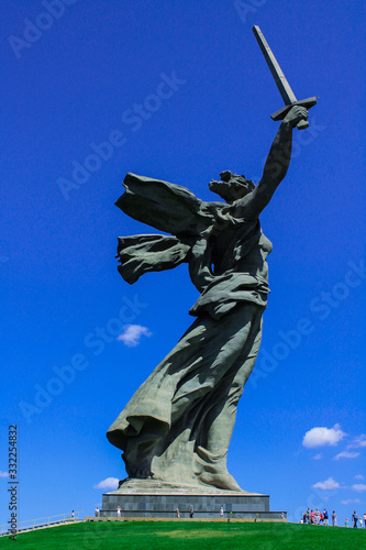  statue woman with a sword mamaev mound russia volgograd