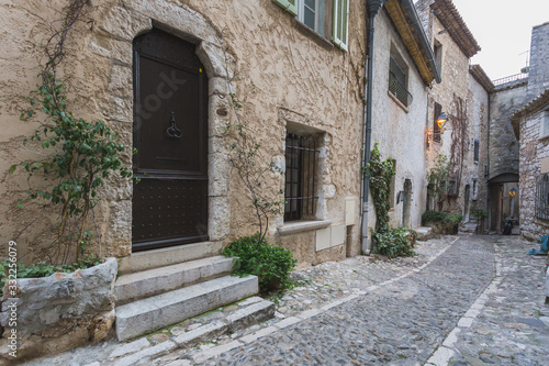 Cobbled alleyway  Saint-Paul-de-Vence  Provence-Alpes-Cote d Azur  Provence  France  Europe