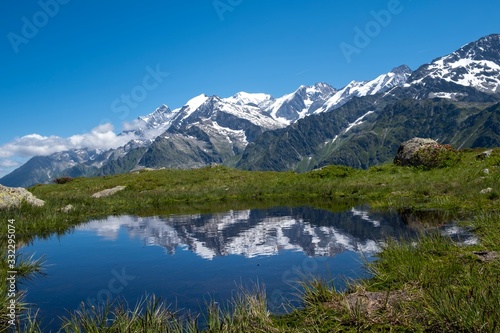 Fototapeta Naklejka Na Ścianę i Meble -  Alpes mont blanc