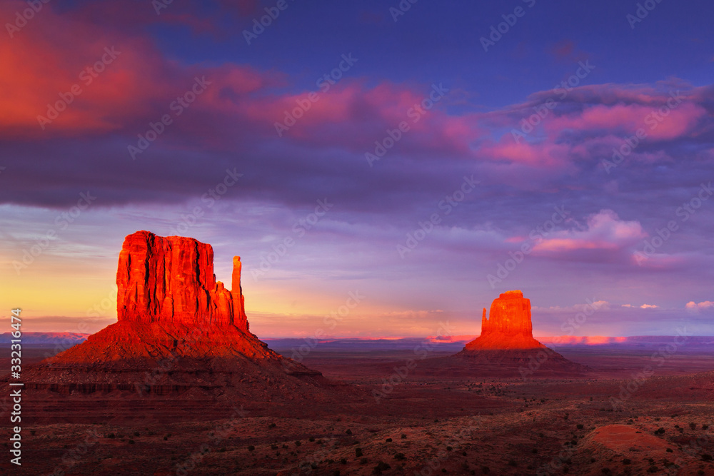 Sunset skies over Monument Valley Navajo Tribal Park