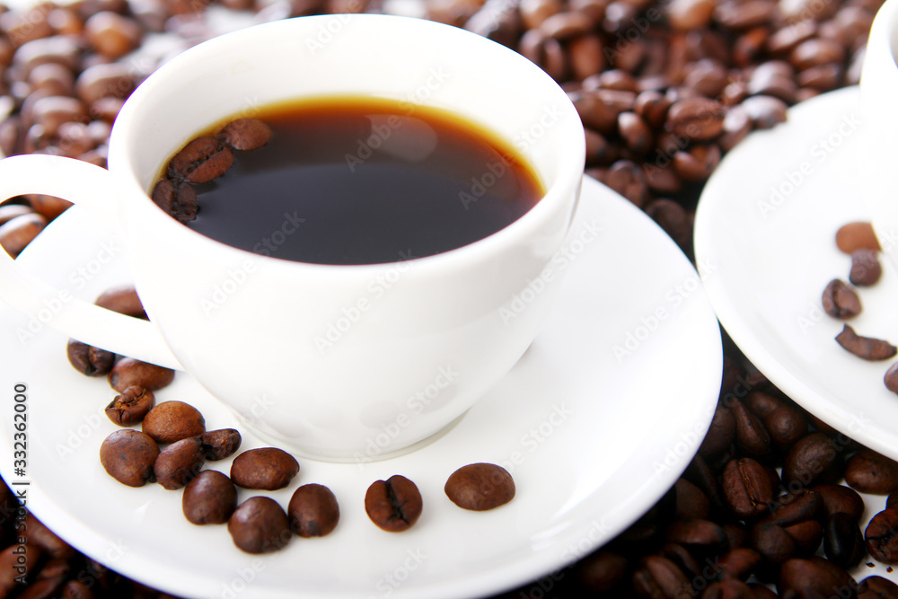Coffee beans with white cups Coffee beans with white cups