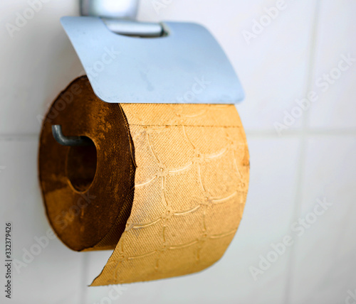 Goldene Klopapierrolle