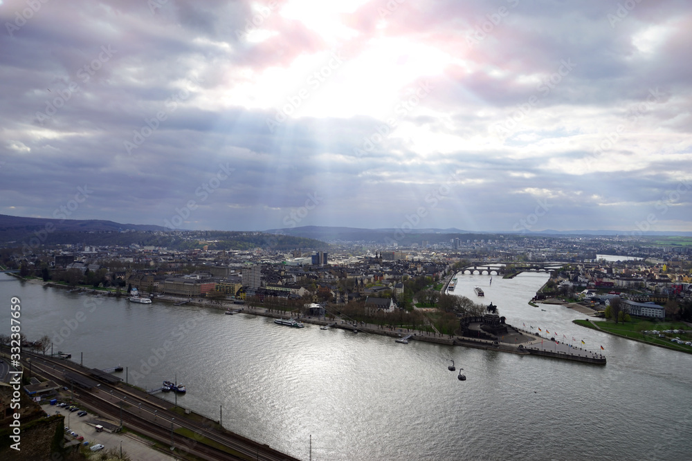 Koblenz. Luftaufnahme. Fluss. River. Rhein.