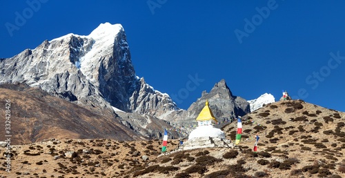 Tabuche Peak and stupa on the way to Everest base camp