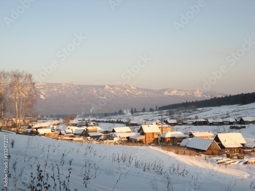 Obraz na płótnie village in winter w salonie