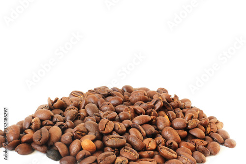 Fototapeta Naklejka Na Ścianę i Meble -  Coffee beans on a white background