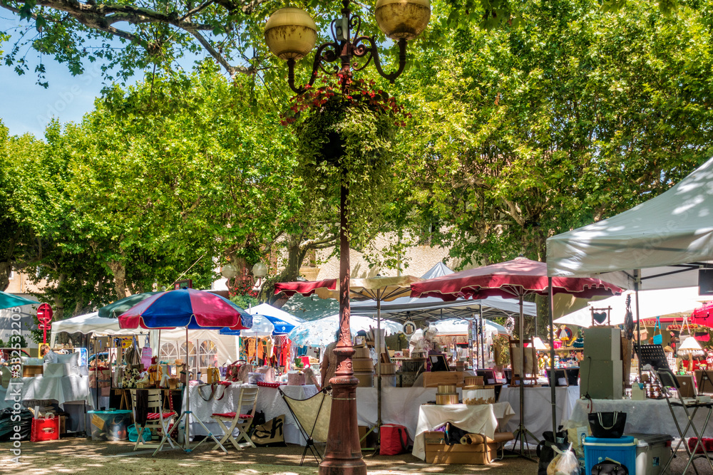Markttag in Bédoin in der Provence - obrazy, fototapety, plakaty 