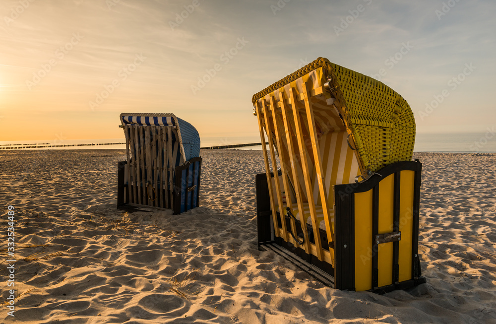 Strandkörbe am Meer. Mecklenburg Vorpommern, Zingst Strandkörbe am Meer. Mecklenburg Vorpommern, Zingst