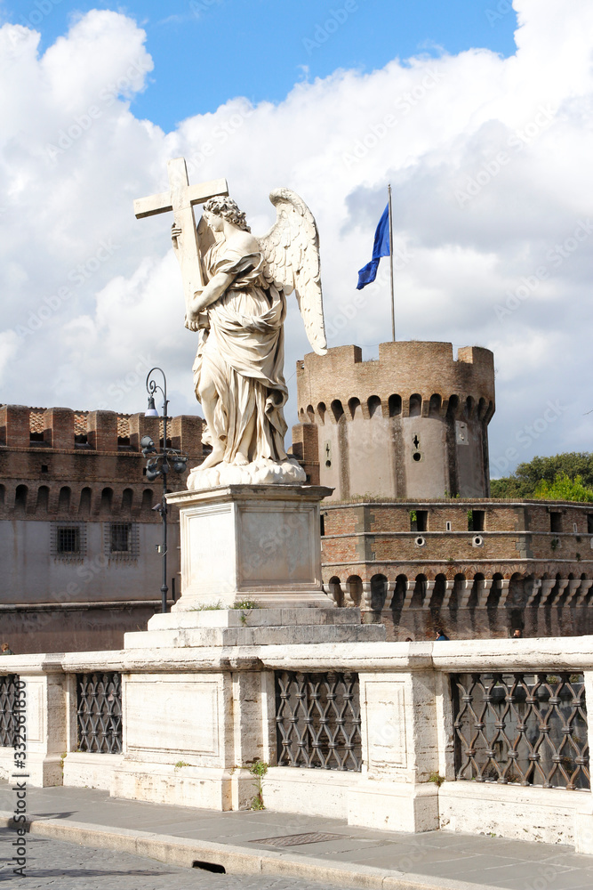 Obraz premium Angel Carrying the Cross by Ercole Ferata at Castel Sant'Angelo, Rome, Italy