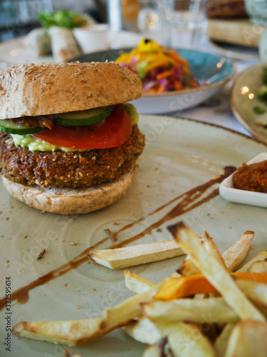 Fototapeta Naklejka Na Ścianę i Meble -  vegan burger