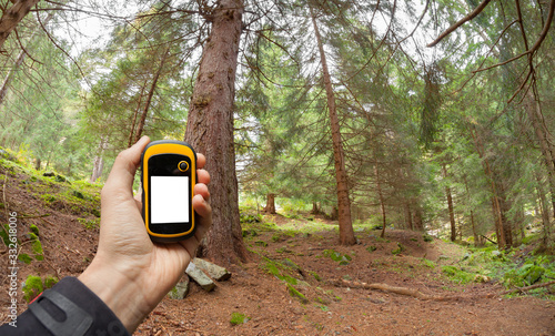 finding the right position in the forest via gps