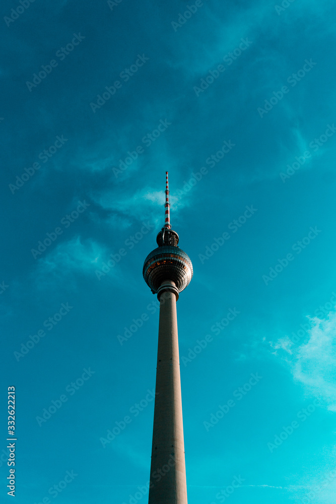 Naklejka premium Berliner Fernsehturm