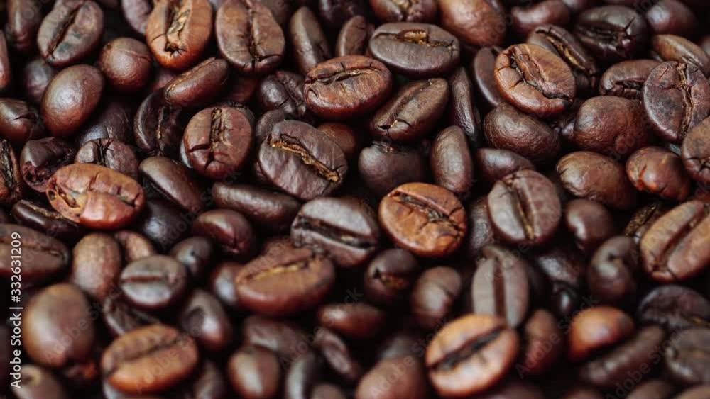 Roasted coffee beans Coffee beans that are clear to focus. Roasted coffee beans Coffee beans that are clear to focus.