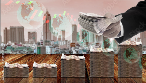 Φωτογραφία Injection money to economy concept, Politician offer distribute money policy wit