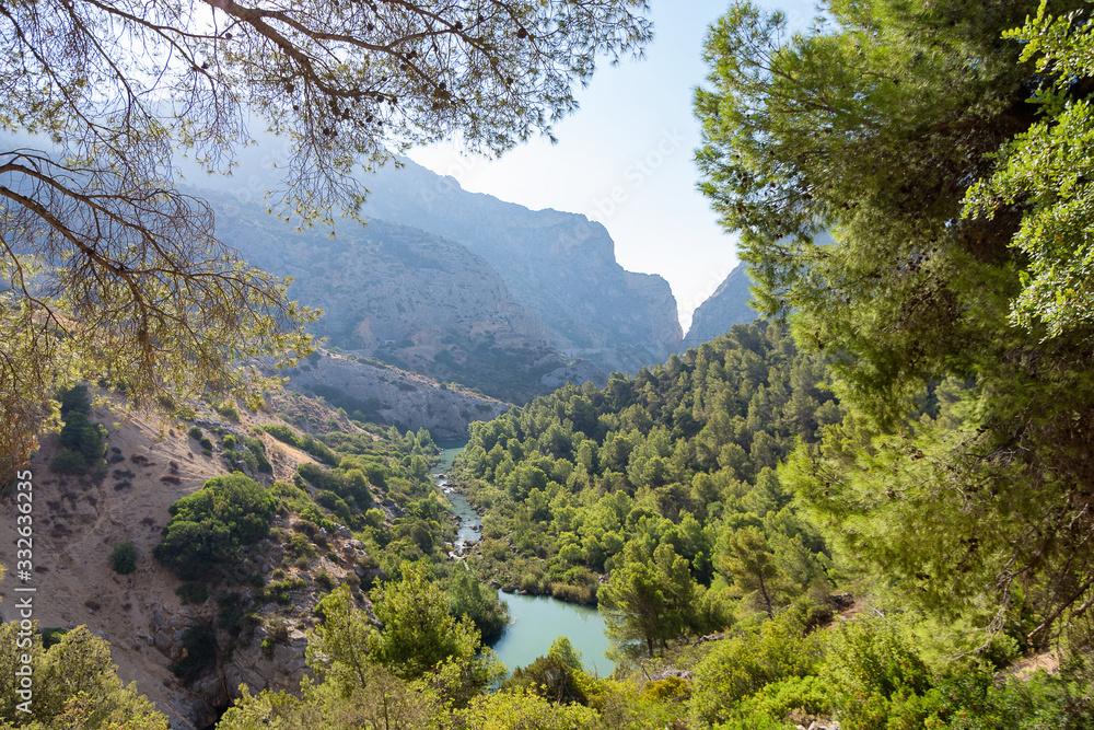 Paisaje interior montañoso del sur de España
