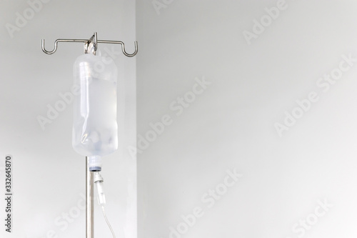 Tableau sur toile Close up saline solution, saline bag in emergency room at hospital