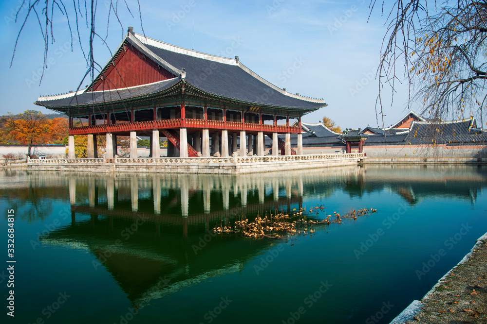 Fall/winter seasons in Gyeongbokgung Palace in Seoul, South Korea. Gyeongbokgung Palace was the first and largest of the royal palaces built during the Joseon Dynasty. Fall/winter seasons in Gyeongbokgung Palace in Seoul, South Korea. Gyeongbokgung Palace was the first and largest of the royal palaces built during the Joseon Dynasty.